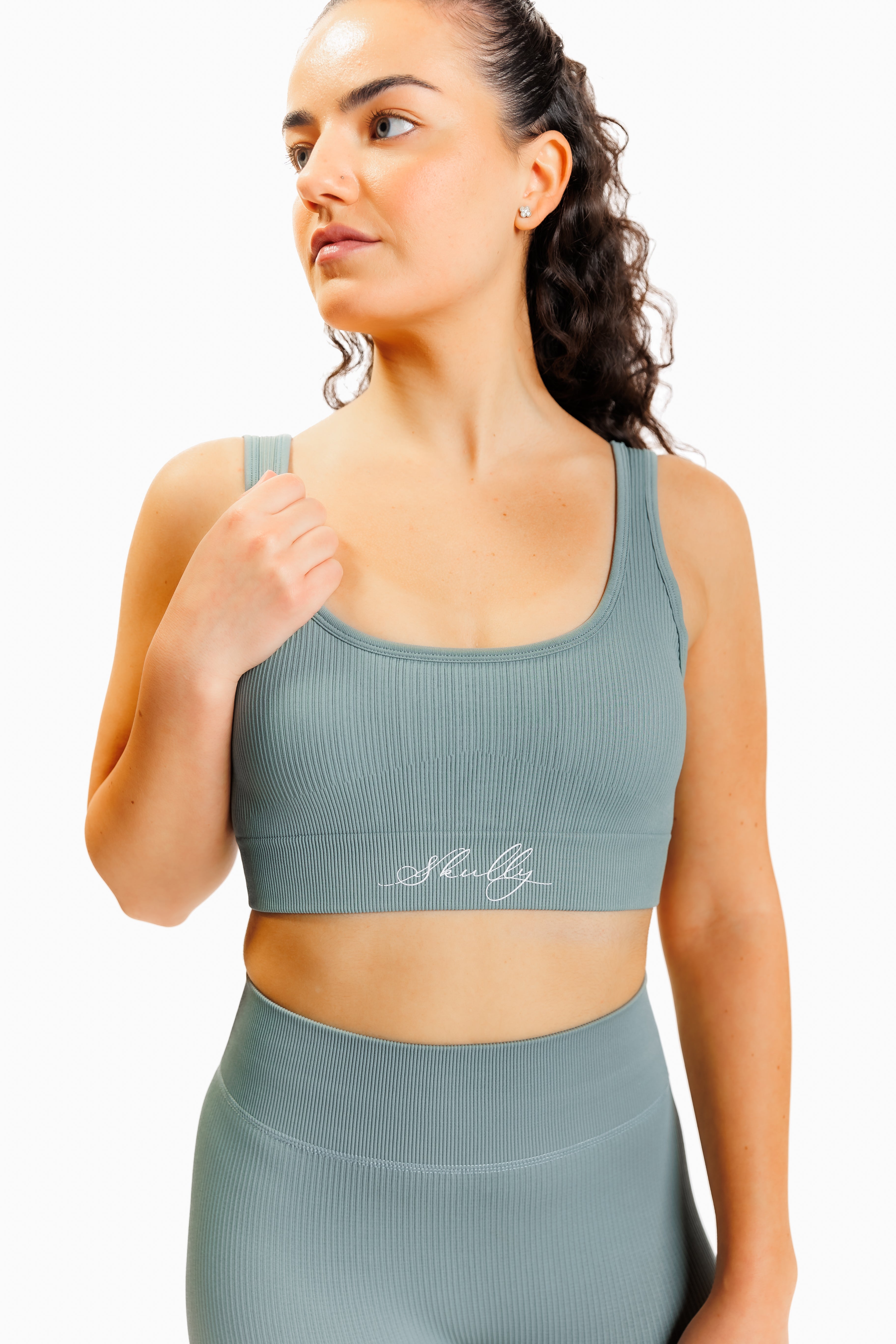 Lifestyle Straight-Cut Set